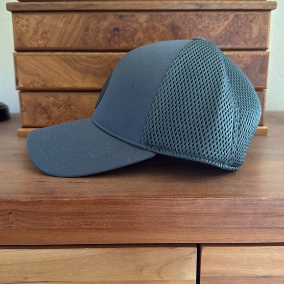 lululemon Trucker Hat in Oil Grey Size S/M - Picture 3 of 6